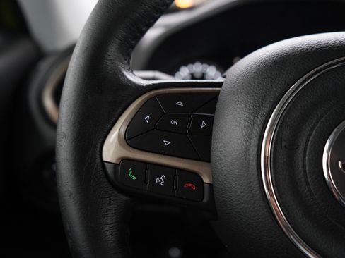 Used 2016 Jeep Renegade 75th Anniversary AWD/4WD image 24
