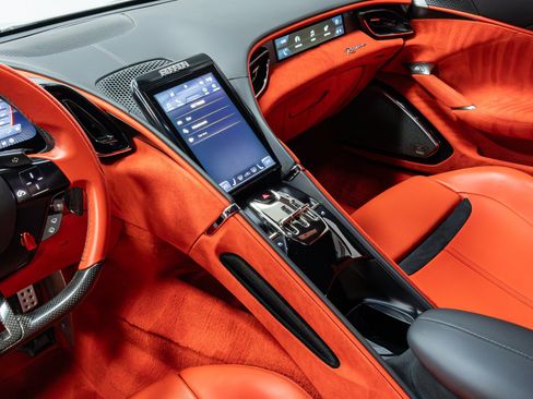 Used 2022 Ferrari Roma RWD image 78