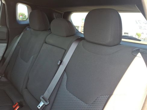 Used 2025 Jeep Compass Sport w/ Mopar Graphics Package AWD/4WD image 37