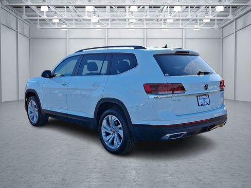 Certified 2023 Volkswagen Atlas SE image 4