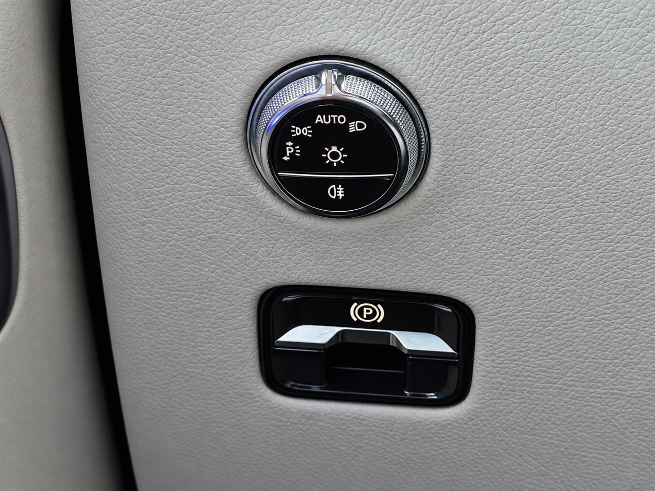Used 2026 Mercedes-Benz GLC 300 4MATIC image 24