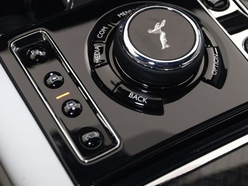 Used 2024 Rolls-Royce Cullinan Black Badge AWD/4WD image 57