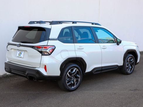 Used 2025 Subaru Forester Limited image 5