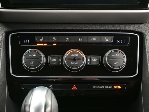 Used 2023 Volkswagen Atlas Cross Sport SEL R-Line image 21