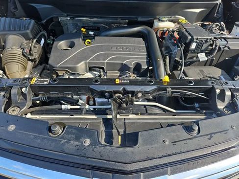 Used 2024 Chevrolet Equinox LT FWD image 21