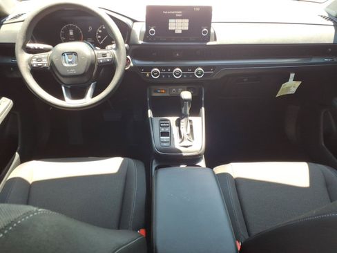 Used 2025 Honda CR-V EX image 11