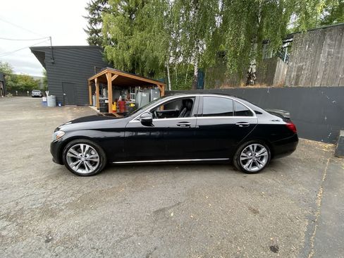 Used 2017 Mercedes-Benz C 300 Sedan image 3