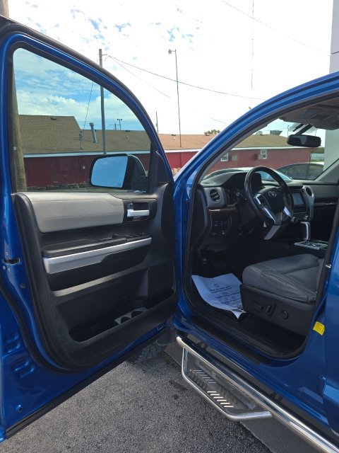 Used 2017 Toyota Tundra Limited AWD/4WD image 9