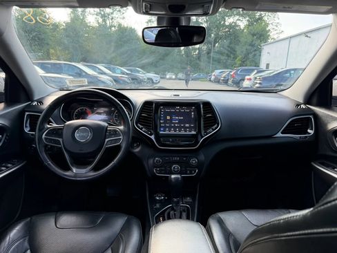 Used 2020 Jeep Cherokee Limited AWD/4WD image 28