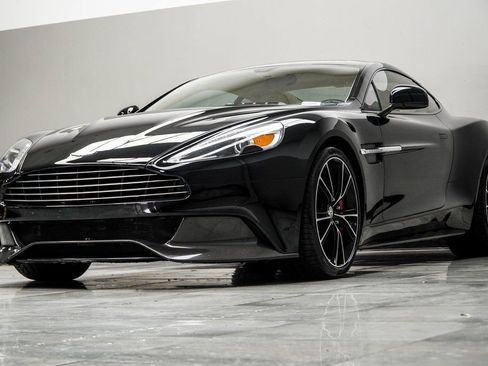 Used 2017 Aston Martin Vanquish Coupe image 10