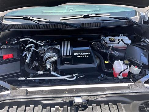 Used 2022 Chevrolet Silverado 1500 High Country AWD/4WD image 32