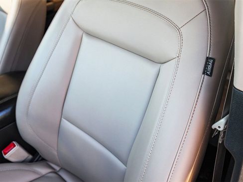 Used 2022 Ford Explorer XLT w/ Equipment Group 202A image 31