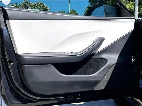 Used 2024 Tesla Model 3 Standard Range RWD image 25