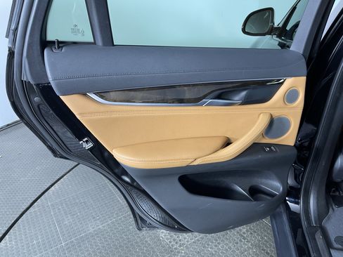 Used 2019 BMW X6 xDrive35i w/ Premium Package image 15