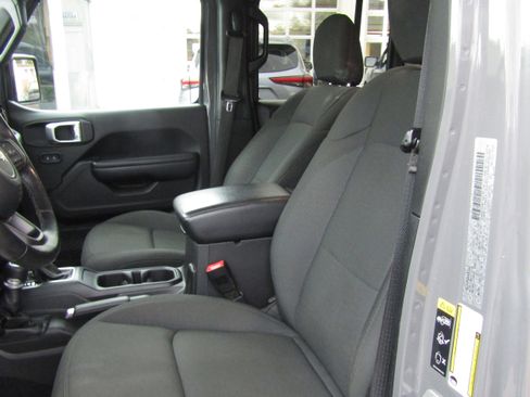 Used 2020 Jeep Wrangler Unlimited Sport image 15