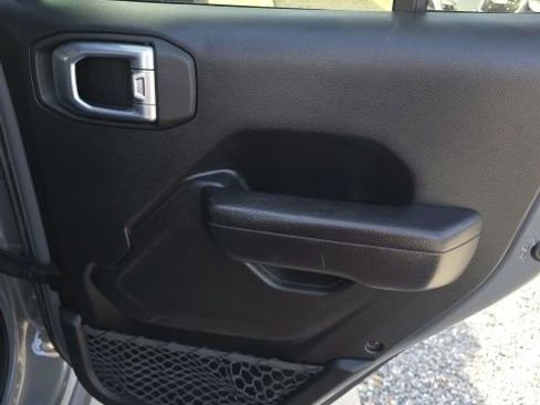 Used 2021 Jeep Gladiator Mojave w/ Trailer Tow Package image 18