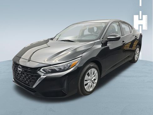 Used 2025 Nissan Sentra S image 3