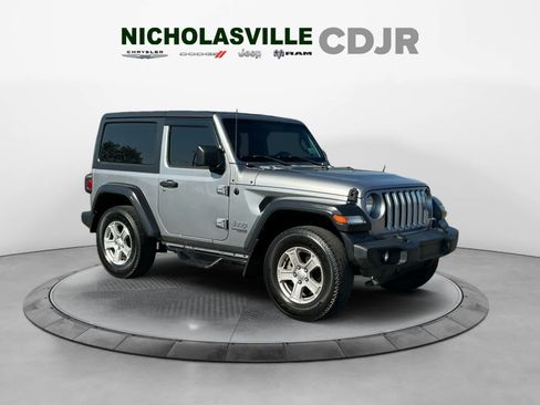 Used 2019 Jeep Wrangler Sport AWD/4WD image 7