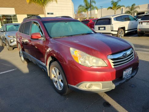 Used 2012 Subaru Outback 2.5i Premium image 2