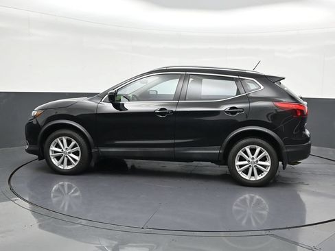 Used 2018 Nissan Rogue Sport SV w/ SV Technology Package AWD/4WD image 2