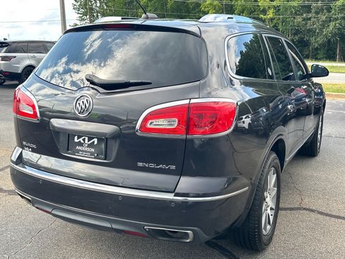 Used 2017 Buick Enclave Leather FWD image 3