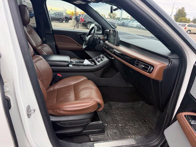 Used 2020 Lincoln Aviator Reserve w/ Equipment Group 202A AWD/4WD image 12