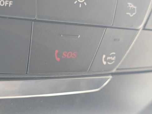 Used 2021 Mercedes-Benz C 300 4MATIC Sedan image 8