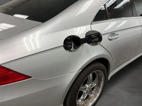 Used 2008 Mercedes-Benz CLS 550 image 21