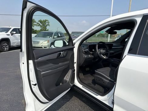 Used 2026 Buick Enclave Preferred FWD image 18