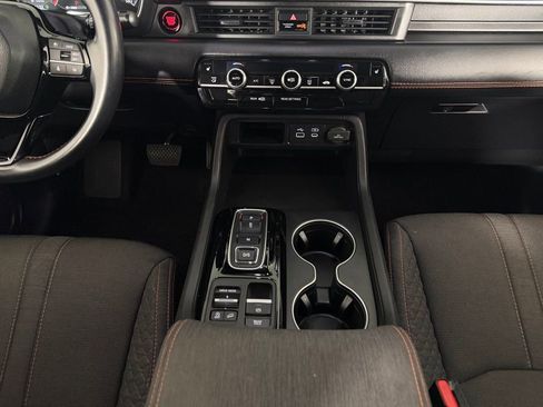 Used 2023 Honda Pilot Sport image 16