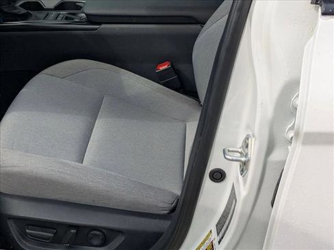 Used 2025 Toyota Camry LE w/ Convenience Package image 15