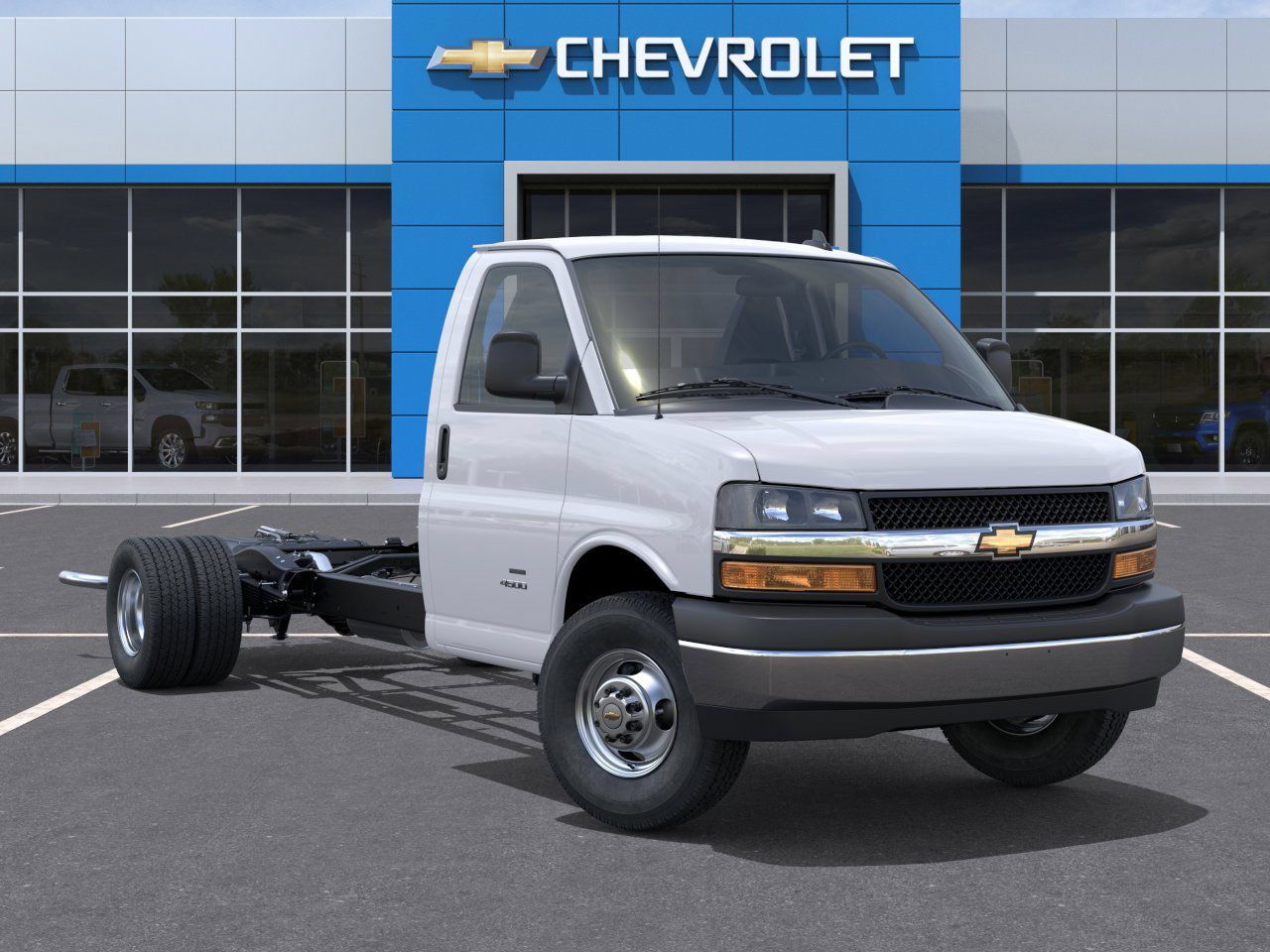 New 2025 Chevrolet Express 4500 w/ Power Convenience Package RWD image 25