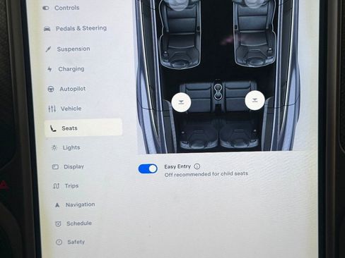 Used 2018 Tesla Model X 100D image 33