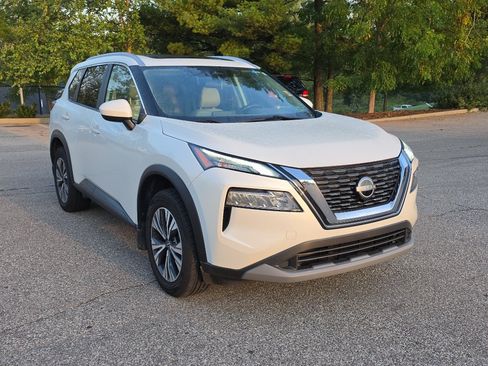 Used 2023 Nissan Rogue SV w/ SV Premium B Package AWD/4WD image 9