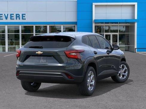 New 2026 Chevrolet Trax LS w/ LS Convenience Package FWD image 4