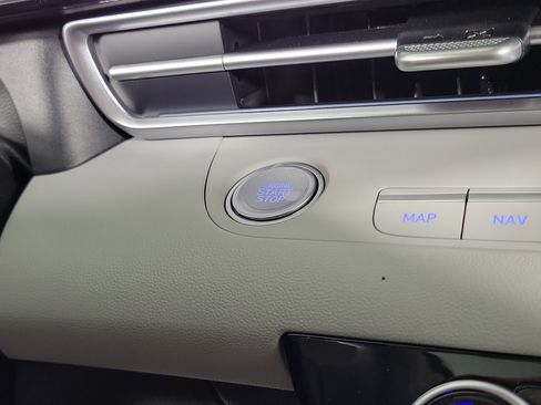 New 2025 Hyundai Elantra Limited w/ Cargo Package image 17