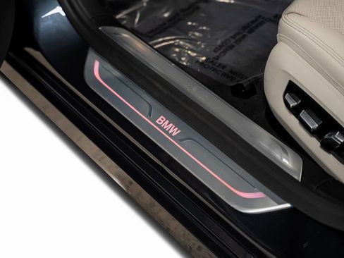 Used 2020 BMW 740i w/ Premium Package image 67