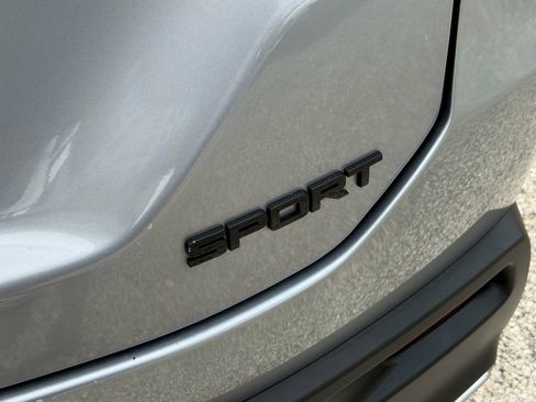 Used 2025 Honda Pilot Sport image 17