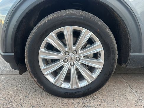 Used 2022 Ford Explorer King Ranch w/ Premium Technology Package image 52