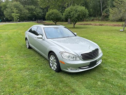 Used 2007 Mercedes-Benz S 550 4MATIC image 3