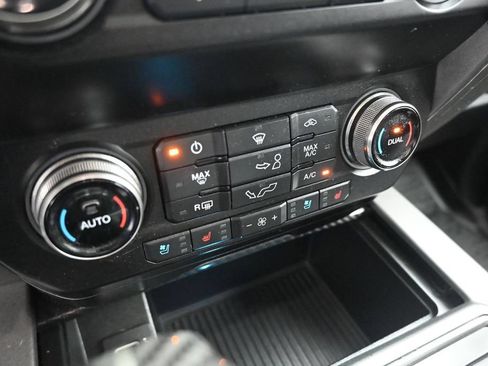 Used 2020 Ford F150 Raptor w/ Equipment Group 802A Luxury AWD/4WD image 18