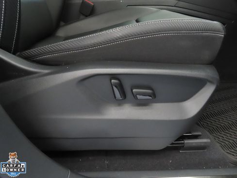 Used 2022 Volkswagen Atlas Cross Sport SEL R-Line AWD/4WD image 29