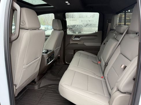 New 2026 GMC Sierra 1500 SLT w/ SLT Premium Package image 16