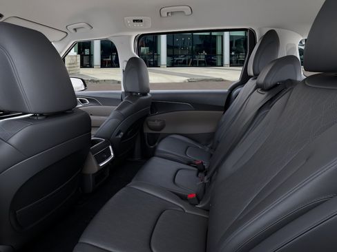 New 2026 Kia Carnival FWD image 19