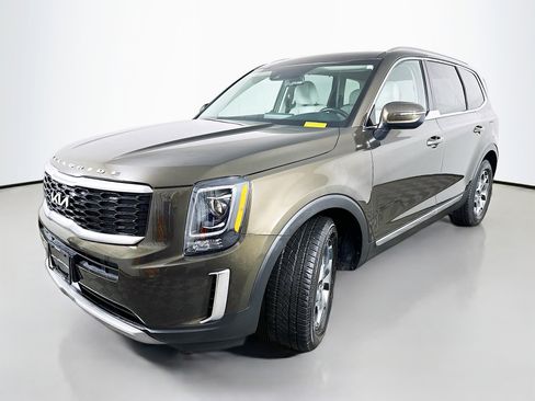 Certified 2022 Kia Telluride EX AWD/4WD image 3