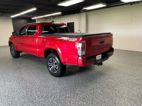 Used 2020 Toyota Tacoma TRD Sport w/ Technology Package AWD/4WD image 7
