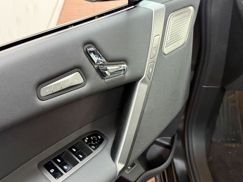 Used 2025 BMW iX M60 image 12