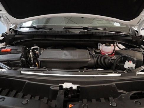 New 2025 Chevrolet Suburban Premier AWD/4WD image 38