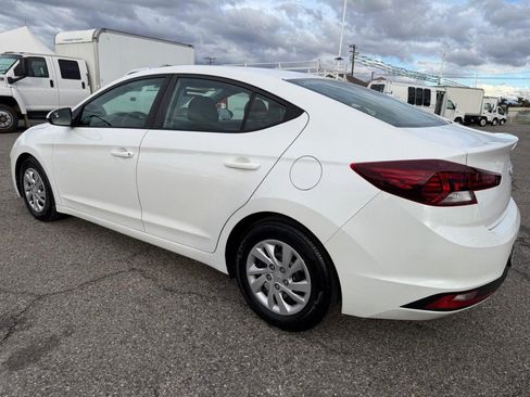 Used 2019 Hyundai Elantra SE w/ Cargo Package image 9