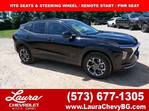 New 2026 Chevrolet Trax LT w/ LT Convenience Package FWD image 1